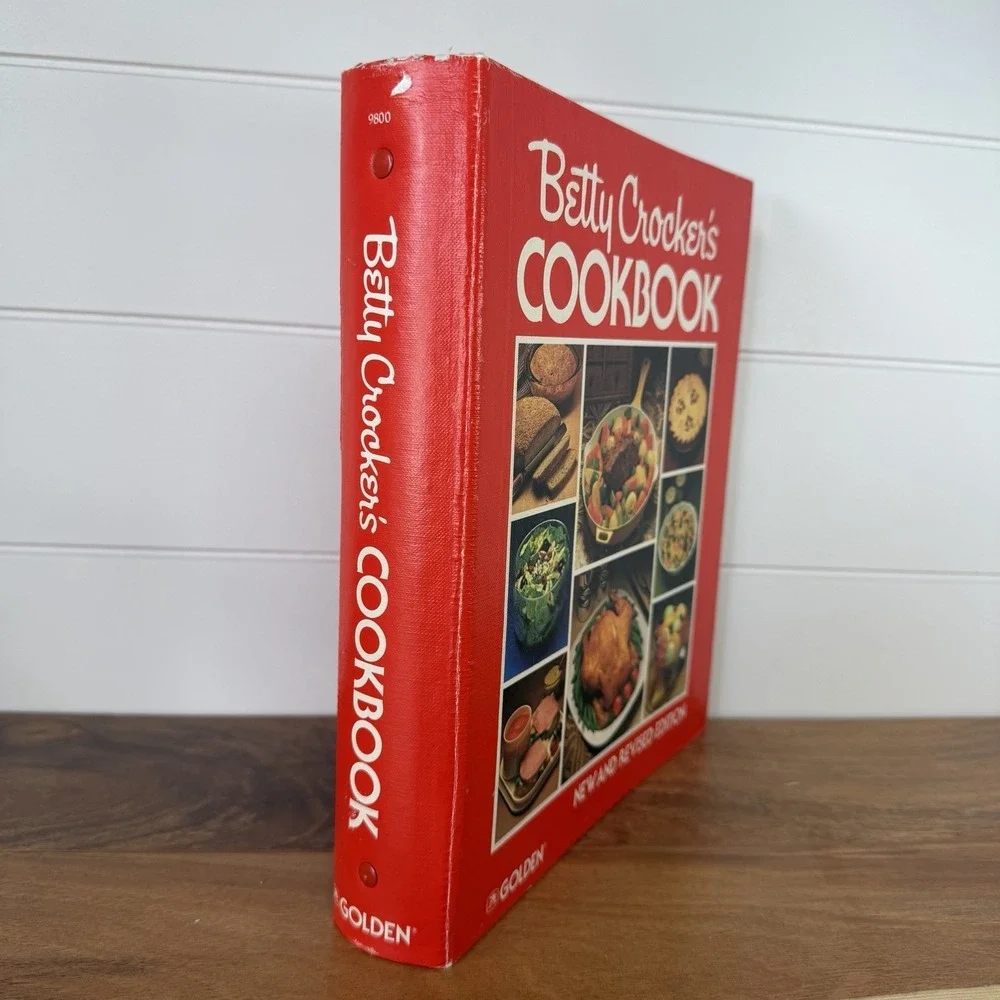Betty Crocker Cookbook Revised 1978 Binder Granny Cottagecore Rustic Kitchen Vtg